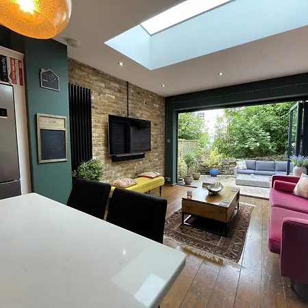 Holiday home Fabulous Townhouse In Clifton *