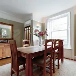 Tranquil Townhouse In Clifton Wood Bristol