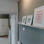 Tranquil Townhouse In Clifton Wood Bristol