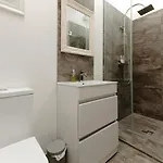 Tranquil Townhouse In Clifton Wood בית נופש