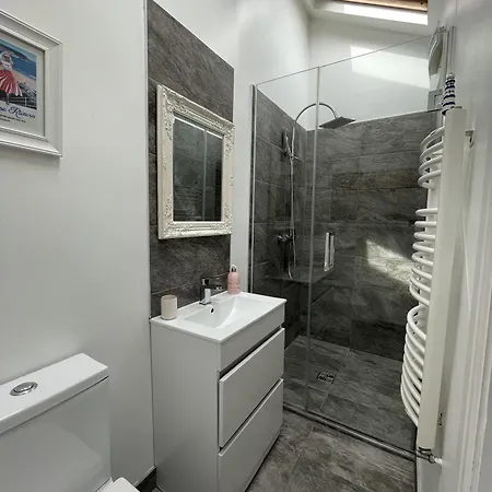 Fabulous Townhouse In Clifton Bristol