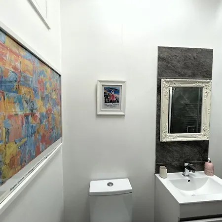 Fabulous Townhouse In Clifton