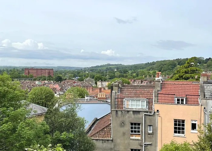 Fabulous Townhouse In Clifton Bristol