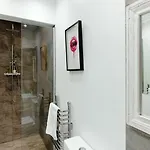 Tranquil Townhouse In Clifton Wood Bristol