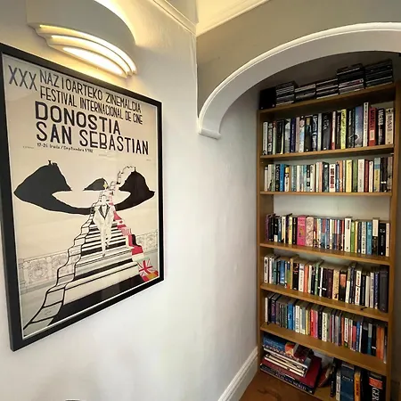 Fabulous Townhouse In Clifton 펜션