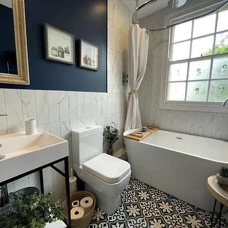 Fabulous Townhouse In Clifton * 브리스틀