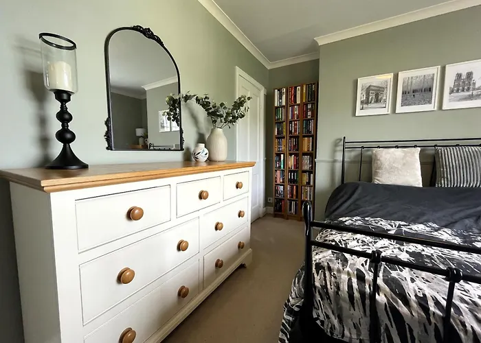 Fabulous Townhouse In Clifton 브리스틀