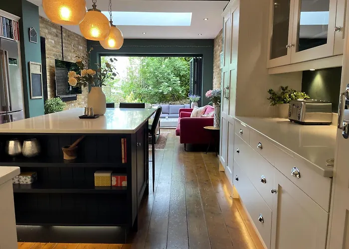 Fabulous Townhouse In Clifton 펜션 브리스틀